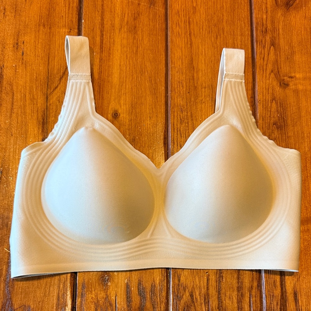 Forlest Seamless Molding Wireless Bra - Cream XL